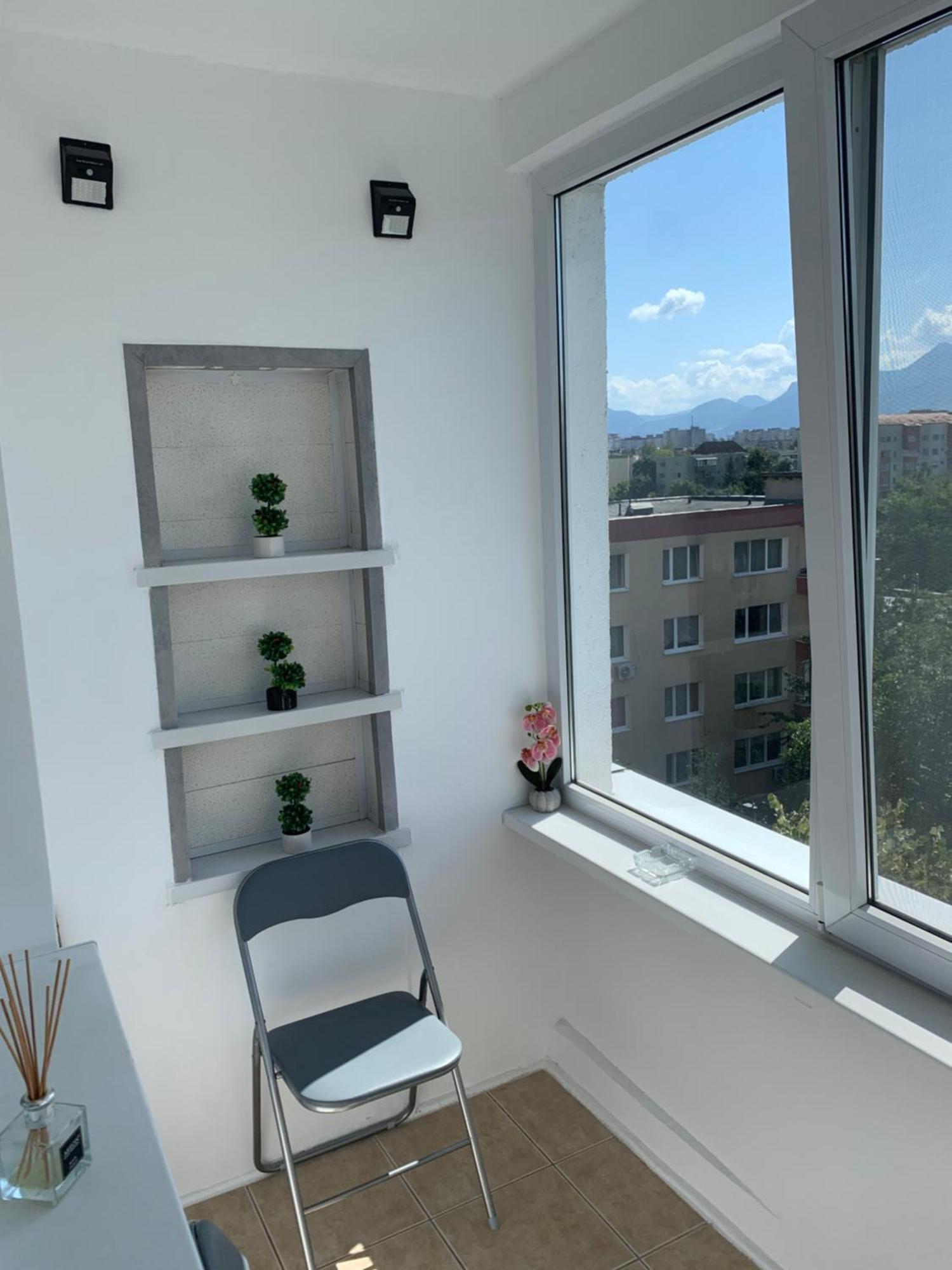 Victoriei Boulevard Private Apartment Braşov Buitenkant foto